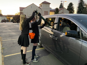 Drive Thru Trick or Treat 
